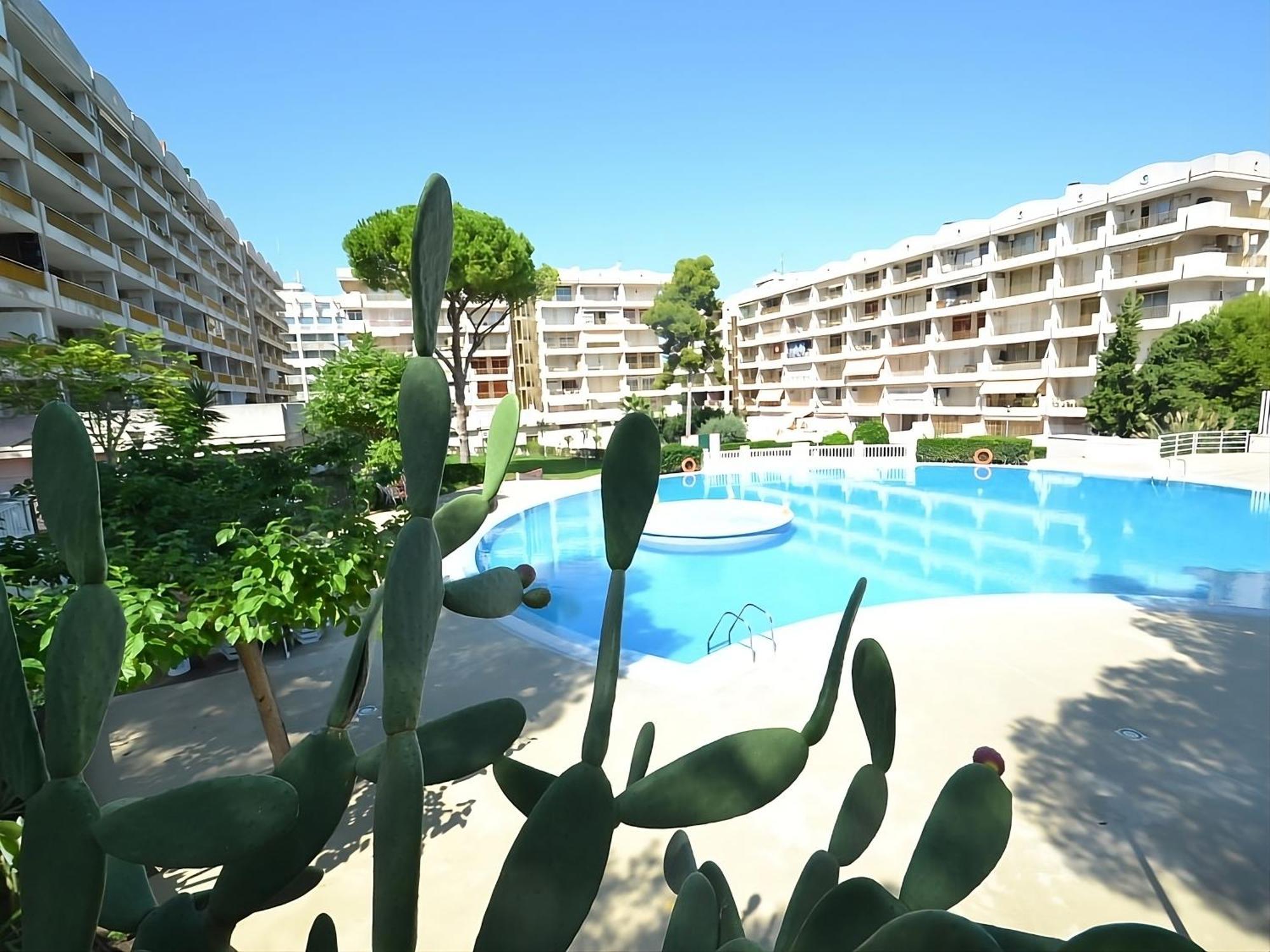 Apartamento Completo Junto A La Playa Салоу Екстериор снимка