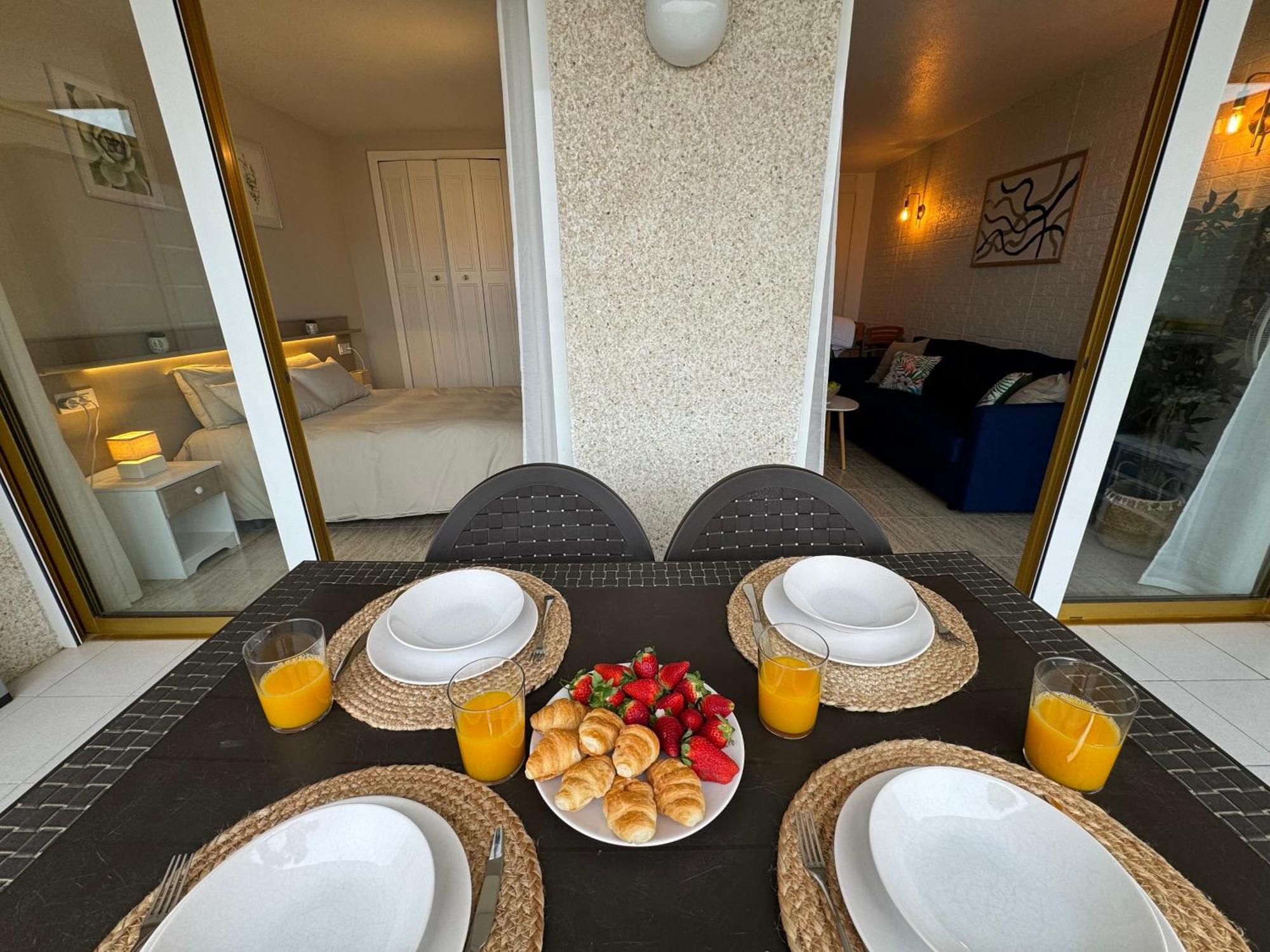 Apartamento Completo Junto A La Playa Салоу Екстериор снимка